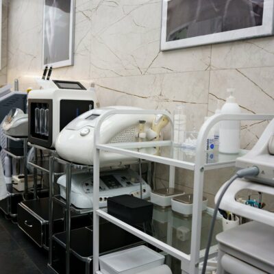 Маникюр и педикюр #57